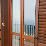 Residenza Porta Di Mare ベッド・アンド・ブレックファスト カステッラバーテ