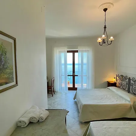 Bed & Breakfast Residenza Porta Di Mare Castellabate